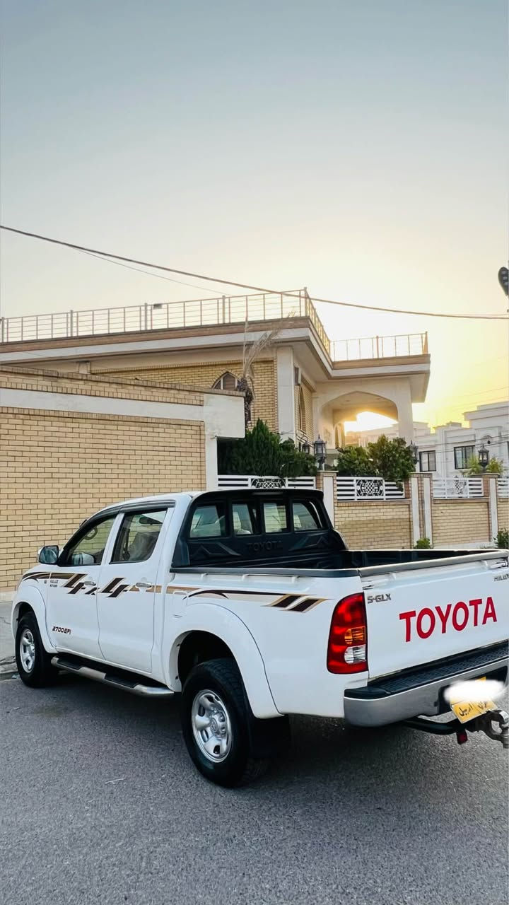 Toyota hilux 2009 4*4

مەرزیە ٢٠٠٩ دەبل ئەکسل ناو سۆر ٤ پارجەی سبوغە دوو دەرکەی لای سەکن چاملغ و بۆنیت پێشی لێدرای نیە بەینی دەرکەو چاملغی ژۆرێی هەیە زۆر نیە تاخم تایەی نوێیە توندو تۆڵە هیچ مەسروفەکی تێدا نیە مەکینەی کرایتەوە بەشەرت هیچ عەیبەکی نیە سەنەوی بەسەر چووە 
٣٩ وەرەقە غەرامەی لە سەرە دەگەرێندرێتەوە 

داوای ١٤٥ وەرەقەی لێدەکەم 

*********** أربيل, العراق
