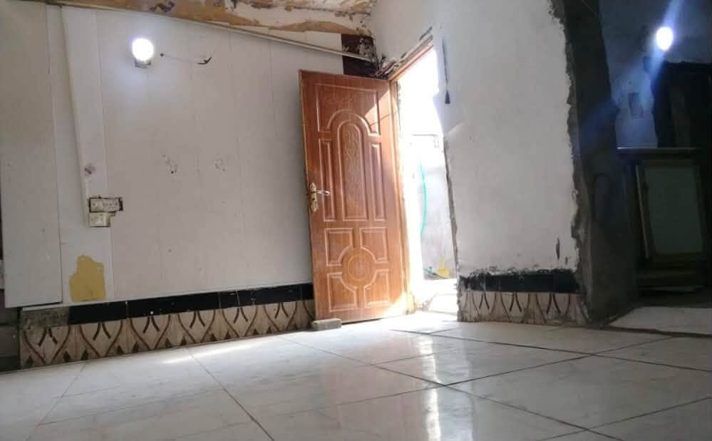 مشتمل ارضي • شقق الكزيزه • ١ غرفة