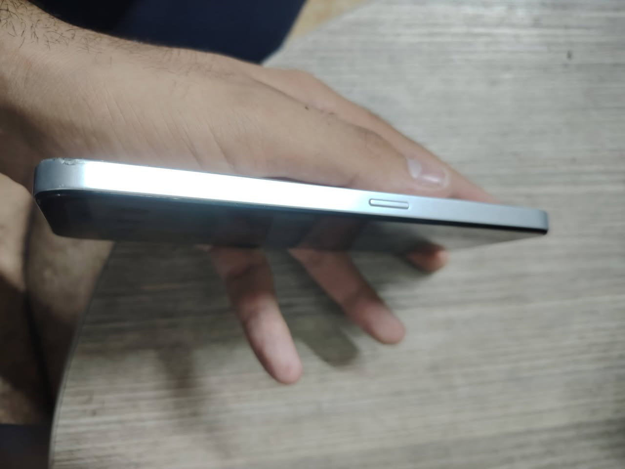 السلام عليكم جهاز X6Cمن HONOR
الجهاز نضيف 90% 
🔋 بطاريته 5300 mA 
 الذاكرة 128 التحديث الاندرويد 15
جهاز ممتاز استعماله و بالعاب ممتاز 
الجهاز سعره 155الف و بيه  مجال أن شاء الله 
بالخدمة التواصل واتساب ***********
