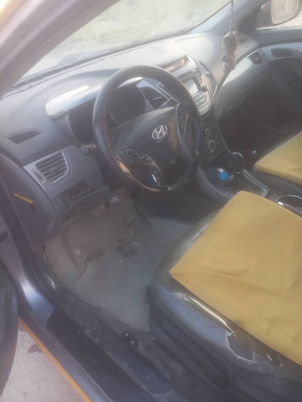 السلام عليكم  النترا للبيع امركي حادث بجم  ماشيه ١٣٧ الموديل  ٢٠١٥ محرك مجفت بيها طخات بلجاملغ  ابيع على هاذا الوضع  رقم بغداد   @ *********** بغداد  جسر ديالى الكرغوليه
