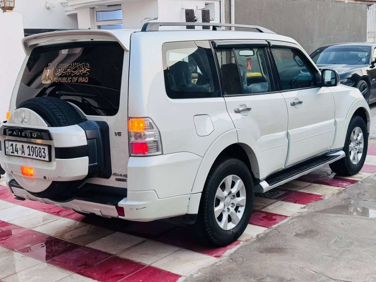 سلام عليكم للبيع باجيرو حبتور  كفاله من عده جاملغ الامامي سونار مرفق ويا صور سعر 113 مستعجل بلاش الله يشهد    2009 رقم  انكليزي تحويل مباشر فول مواصفات أعلى فئة مواصفات ملكي  فول واحد ع واحد  حجم المحرك 6V المرغوب  السياره  معروفه خليجي السياره جديده مال جناي فورويل  كشنات جلد  كهربائي دتفئه تبريد  اشارة بل مري شفط تحكم ستيرن ثلاثا جها فتحه  تبريد ثلاث قطع حساسات خلفيه زاد ثلاجه تخم تاير كير مكينه حداديه خير من الله سياره جديده    ***********
مكان السياره بابل
