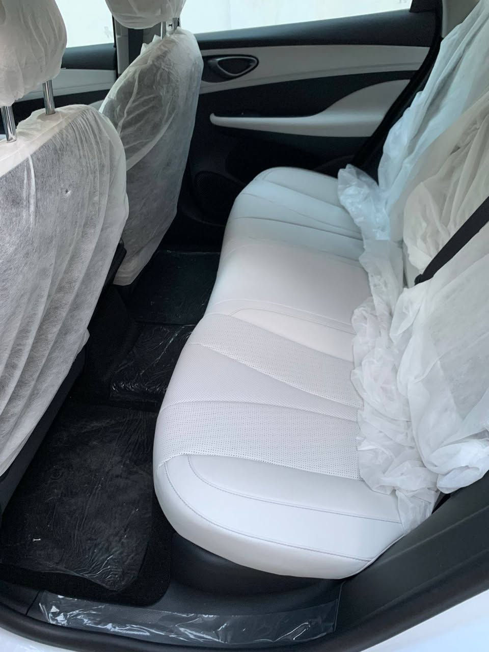 للبيع  byd سيل 5 2025 بلكن هايبرد تمشيك 2100 بلتفويله بطاريه 55  مكفوله كفاله عامه وياها كارت تشغيل وفوم وشاحنه و سبير وارضيات رزلاين وشادلها عازل مال جام حراري ماشيه 10 آلاف السعر 22 مليون مكان السياره بغداد للاستفسار ***********

