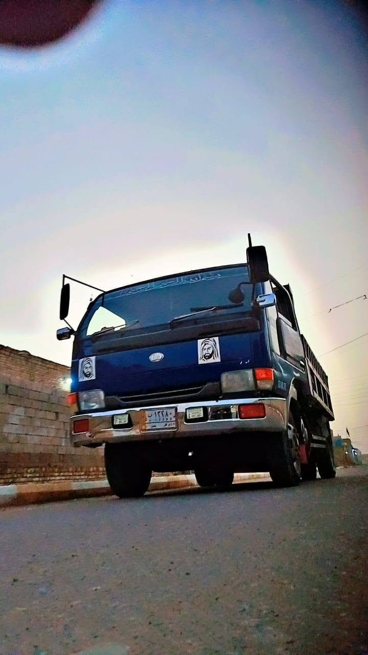 نيسان 4طن قلاب موديل  2000اصل ما معلايه محرك وكير واكسن وشاصي مكفولات باسمي مدوار ثاني يوم السعر 75وبيها مجال حك جيه ***********
