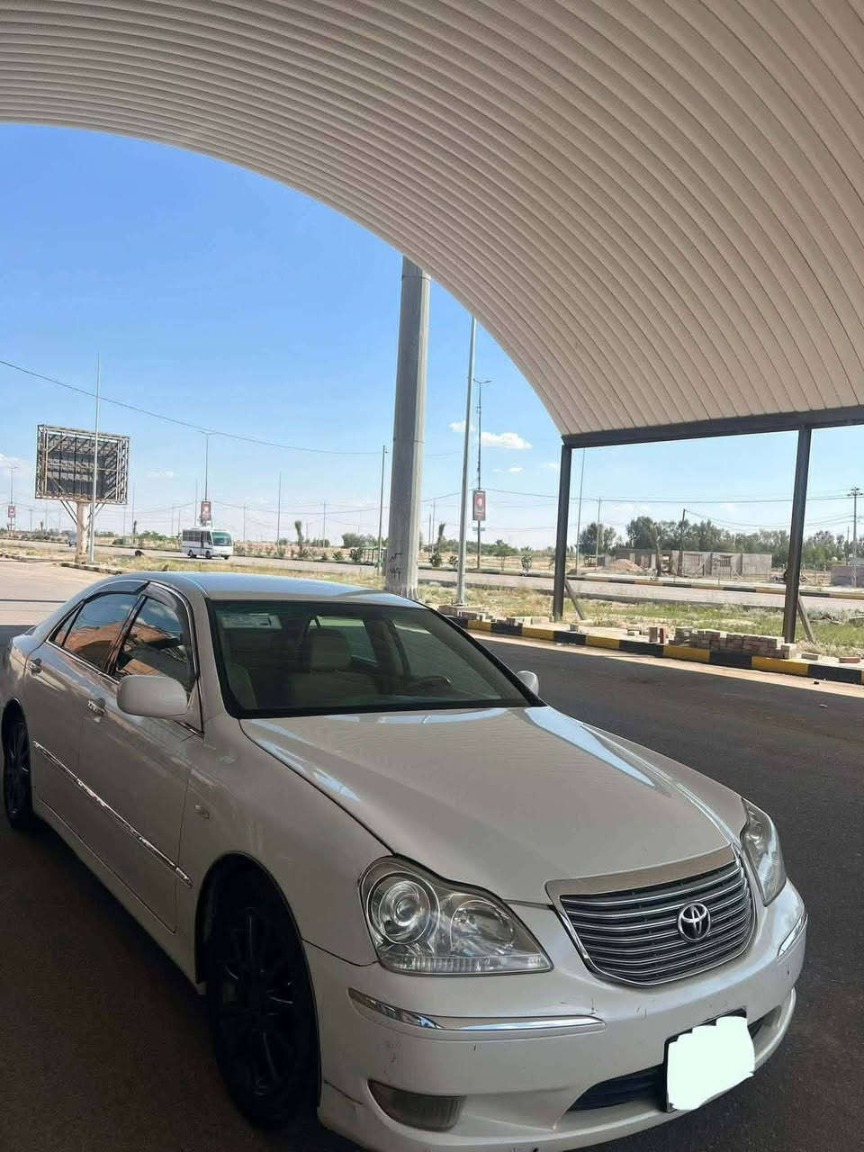 سلام عليكم ماجسته 2005كلك كلك أدوات السياره خير من الله كير ومكينه مكفولات حداديه جديده تايرات جدد تبريد ما يشتغل  السعر 33مكان السياره بابل ***********

نص مكتوب في الصور:
- 7711173334