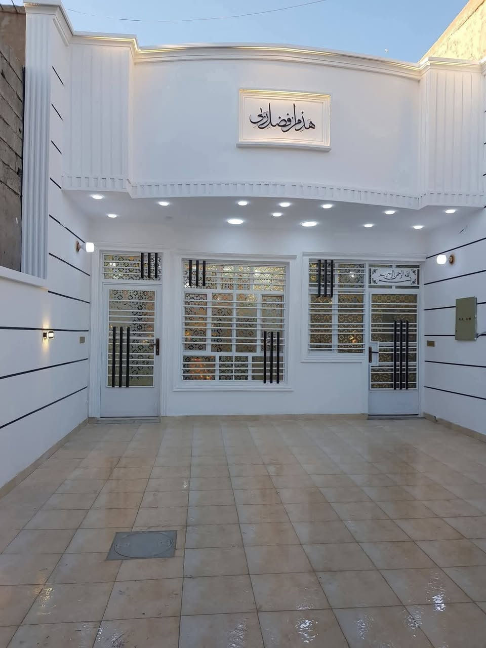 👈من رخصت مدير الكروب ممكن موافقه علي منشور👉 بيت البيع 👈مساحته 150 متر 👉واجها 6 ونزال  25 👈قاط ونص👉 👈 البناء طابوك جمهوري 👉والساس رفت👉 👈 عقد زراعي 117 👉 غرفتين نوم 👉 وستقبال ومطبخ حولي حمامات 4  منور  بلزراعي مال بيت ضيفان  👈السعر 88👉 وبي مجال👈 اكثر تفاصيل البيت بلمقطع  الفيديو👉 اليريد يشوف البيت يدخل ع خاص ادزله👈 مقطع فيديو👉 مال البيت مصوره  من خارج ومن داخل👈 العنوان بغداد 👈منطقت بوب الشام👉 جاي من القوس ع يدك اليمنه 👈مايرهم قصد ولا مقدمه حاضر فلوسه البيت 👉 بلزراعي مال بيت ضيفان 👈علي شارع الريسي داخل المنطقه👉 اتصال برقمي او خاص عادي بي وقت *********** واتساب👉
