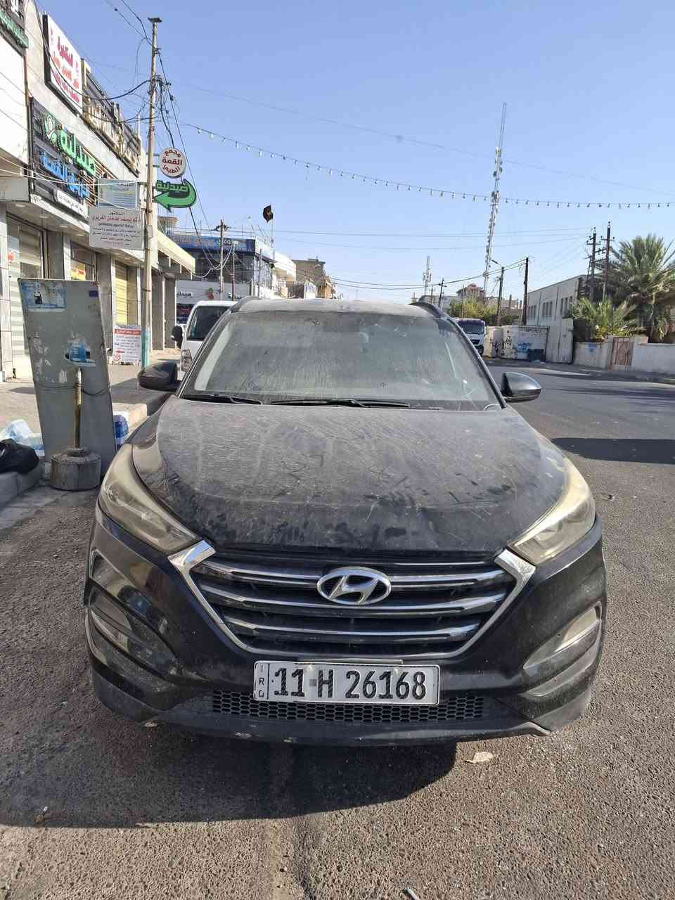 عندي توسان ٢٠١٧ لون اسود السيارة مبيها نقص برغي كامله بيها خمس قطع صبغ ابيع حزام حتى لتكلي سونار وهاي بيها ركعه مكاني محموديه سعرها١١٠ وبيها ***********مجال رقم بغداد
