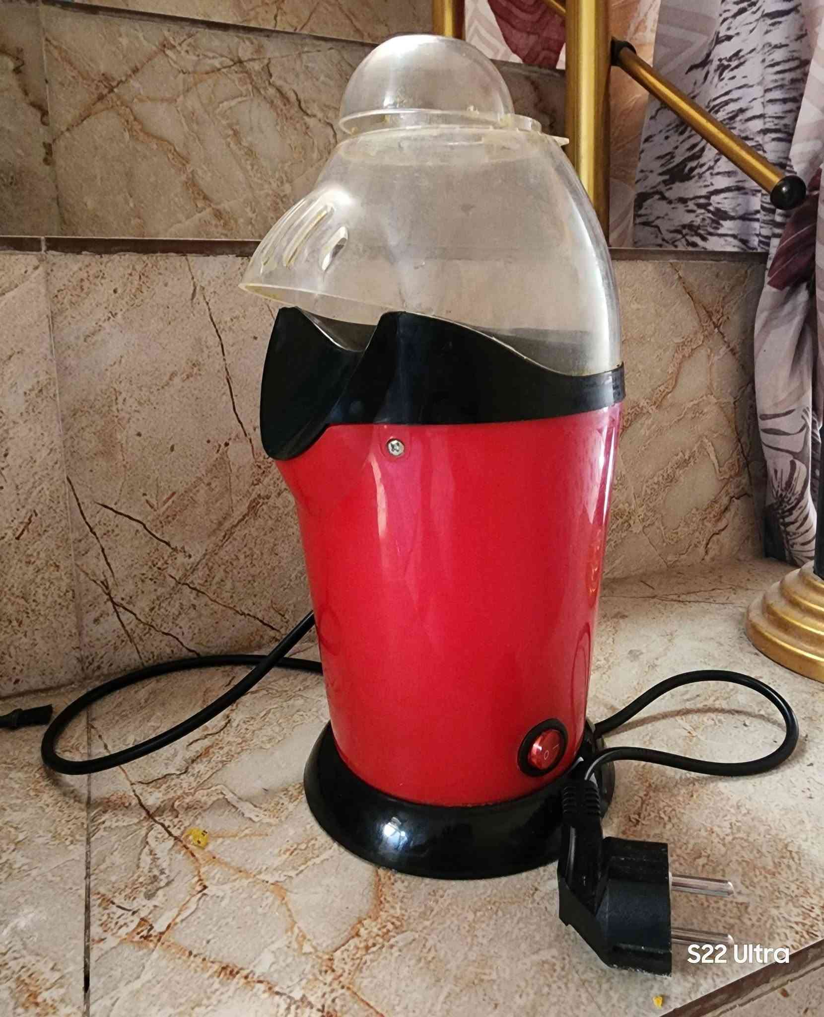 غراض منزلية للبيع
● مكينة حلاقة على الشحن عدد 2  شغالات ومابيهن اي عطل سعر المكينة الوحدة : 10 الاف دينار
● مروحة عاطلة وماعرف شنو عطلها  السعر : 10 الاف 
● جهاز شامية على الكهرباء شغال.ومابي اي عطل السعر : 7 الاف دينار
● جهاز كوي استخدام قليل.وشغال مابي اي عطل السعر : 15 الف 
● ميز يستخدم لكوي الملابس استخدمته مرة وحدة وتركته مابي شي نظيف كلش السعر : 25 الف وبي مجال 
للاستفسار التواصل على الواتساب : ***********
