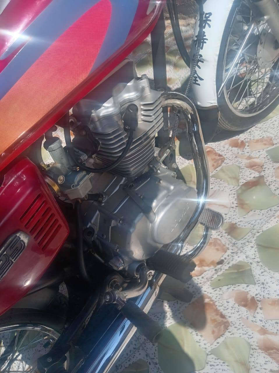 سلام عليكم دراجه نامه شلامچه للبيع سعر750الف وبيه مجال وراق سكنروراقهه الصليه منكعات بلا مي مكان طريج ***********
