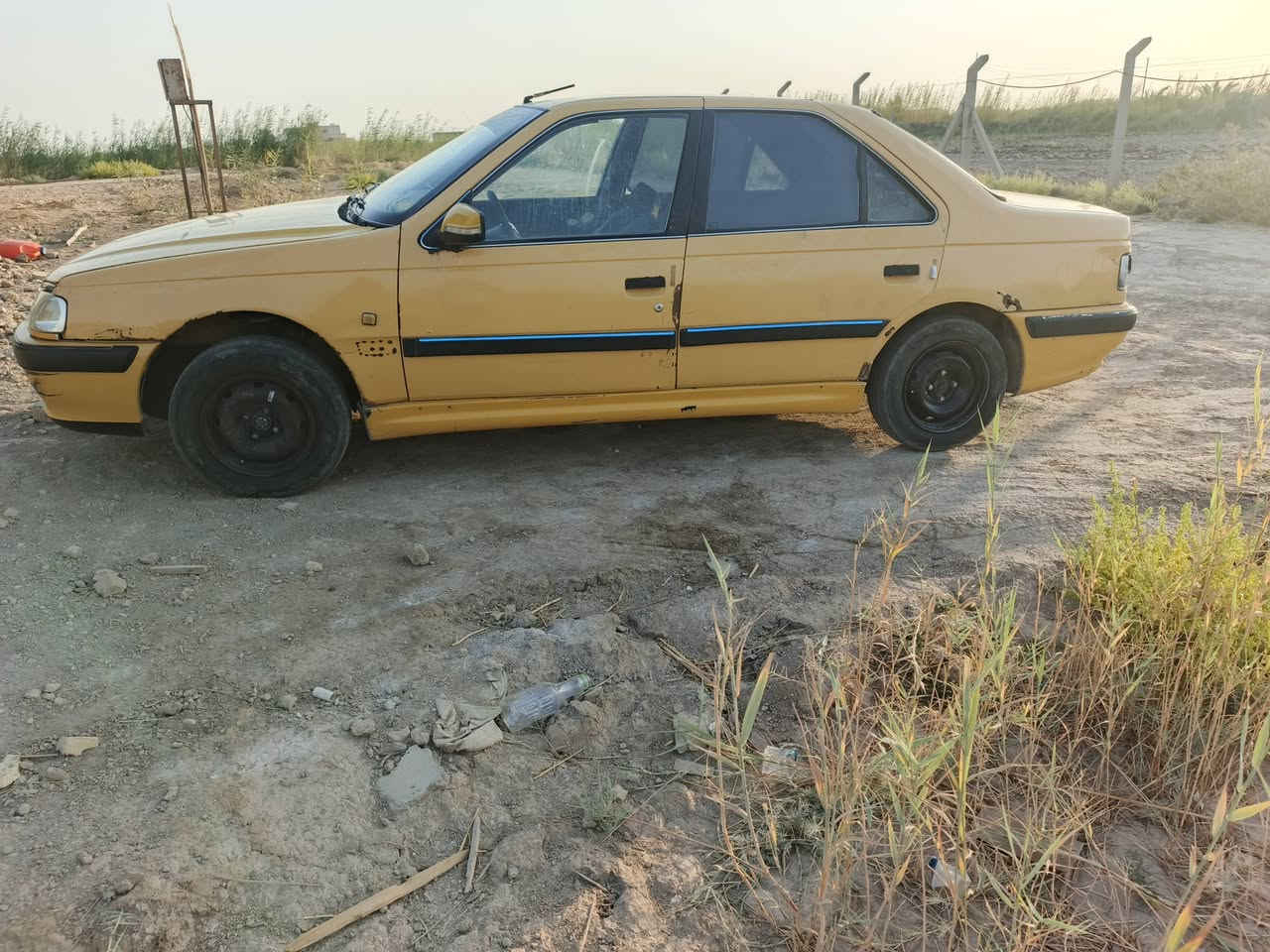 بيجو بارص موديل 11 سنويه نافذةراعيه موجود كير مكينه بيه خيط قليل  تبريد سعر 17 ا *********** اومراوس بسمند
