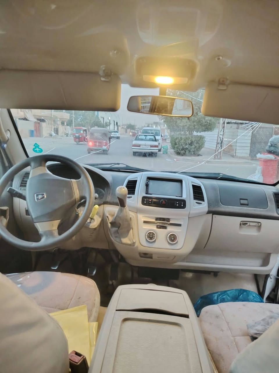 للبيع موديل 14 تحويل مباشر سياره حره السعر (83, وبينه مجال  ***********
