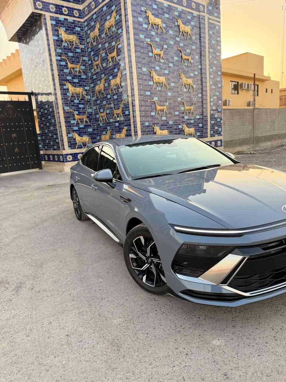 HYUNDAI SONATA 2024🇺🇸🇺🇸🇺🇸
حادث السياره دعاميه فقط
مكفوله من التعديل والبارد والتبديل والصبغ
 رقم اربيل تريد وكاله تحويل     
تسجيل جديد 
وترقيم جديد
مكينه2500  GDi
لون سمنتي مميز🩶🩶🩶
المواصفات 
بصمة دخول ذكي  
تحكم ستيرن 
رادار امامي مع تحديد مسار 
رادار خلفي 
رادار جانبي 
اوتو ستوب خلفي 
اوتو ستوب امامي 
شفتات ستيرن 
كشنات كهرباء وفول ايرباك 
كير تعليك 
حساس فتح جنطة الخلفية 
تشغيل عن بعد 
نظام خروج عن المسار 
نظام قيادة ذاتيه 

اوتو هولد 
هندبريك بصمة 
انظمة قياده  
كاربلي يدعم كافة الانظمة الهاتف 

كامرة خلفية دوارة
ويلكب حجم ١٨انج

نقط عمياء 
مراية داخليه تعتيم تلقائي 
شاشة تبريد تحكم كله لمس 
للاستفسار
واتساب او الاتصال *********** 
السعر 189 قفل قفل
مكان السياره بغداد زيونه بغداد, العراق
