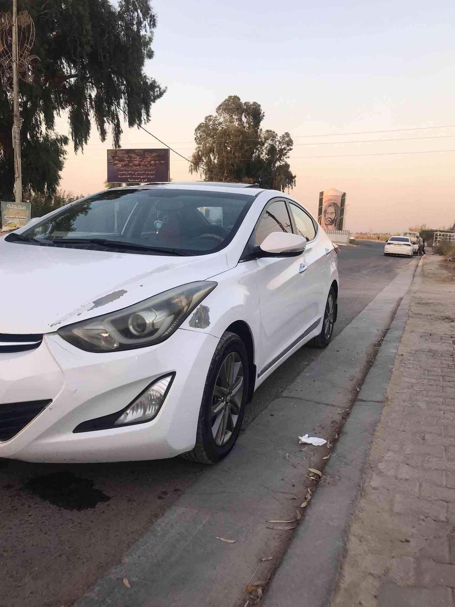 سلام عليكم
عندي الانترا ٢٠١٦
خليجي السياره
محرك ١٨٠٠
سياره نضيفه بس بيه اشويه صبغ مشلع
مثل ماواضج بصوره 
كير محرك تبريد خير من الله
تخم تايم شادله 
ورقم جديد
وسنويه جديده
والسياره مال بيت
والشراي بيه خير ويدلال 
والسعر ١٢٢وبيه مجال للطيبين 
وهذه رقم تلفون  ***********
