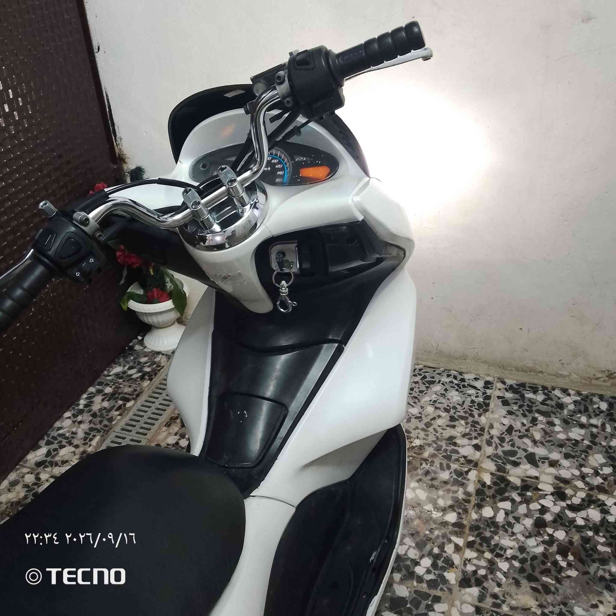 مرخصت صاحب الكروب دراجة بيسي اكس جيل اول ياباني مكينة خرسة وشلعة ومعدل وحسااسات وكلشي درجة تخبل احلا من الصورة وستان حساس وقفل ستيرن دراجة تخبل ماشية 29الف مكاني مدينة الصدر حبيبية ***********

نص مكتوب في الصور:
- ٢٠٢٦/٠٩/١٦ ٠٢:٣٤
- TECNO
- ٢٢:٣٥ ٢٠٢٦/٠٩/١٦
- © TECNO
- ٢٢:٢٥ ٢٠٢٦/٠٩/١٦
- ٢٢:٣٤ ٢٠٢٦/٠٩/١٦
- ©️ TECNO
- ٢٢:٣٤ ٢٠٢٦/٠٩/١٦ TECNO
- ٢٢:٣١ ٢٠٢٦/٠٩/١٦
