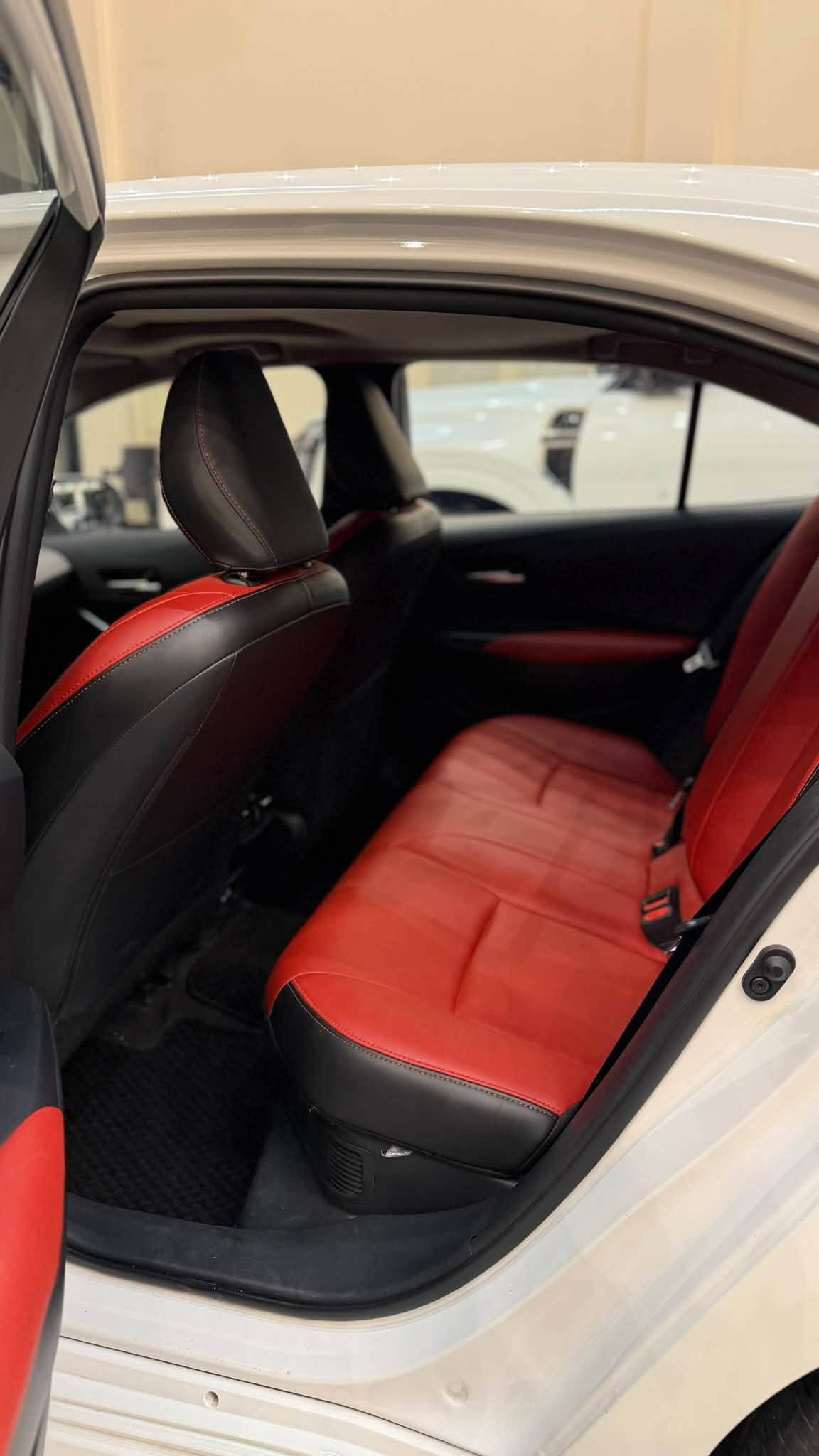 🏎️ كورلا هايبرد 2025 HEV / فول مواصفات

 🛑 السياره مكفوله من البارد والصبغ 

🛑 الممشاه / km 24000 قابل للزياد

🛑 رقم السياره شبه مميز 

🛑 داخل جلد لون احمر 

🛑 مقاعد كهرباء / فتحه سقف 

🛑 عليها سبايدر بلادي 

🛑 عليها عازل حراري 

🛑 ملاحظه / السياره فقط بيها رصعات في القماره اثر الاستخدام 

🛑 السعر / 25.500 مليون دينار عراقي بيها مجال بسيط

🛑 الهاتف / ***********

🛑 العنوان / بغداد معارض النهظه / خلف الشارع الرئيسي
