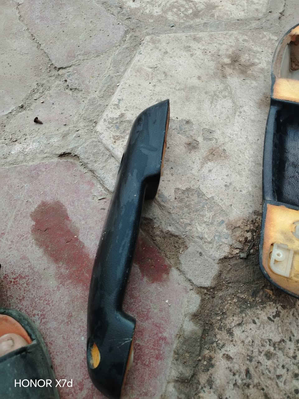 السلام عليكم من رخصت الادمن غراض كالوبر للبيع مكانه بابل الحمزه الغربي للبيع ***********

نص مكتوب في الصور:
- HONOR X7d