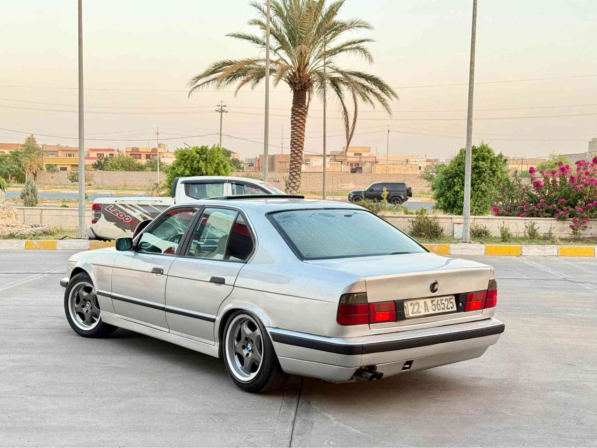 بي ام دبليو موديل 1991 
حجم محرك  525 ( كير اوتوماتيك )

سعرا  52 قفل قفل
مكان كركوك داخل المدينة

سيارة مصبوغ عام لجمالية 
فول مواصفات سلايد داخل رصاصي و اوتوماتك كير محرك شرط 

سنوية رقم هزة كلهم جديد لحد 2030
شرط تحويل و وكالة

 اسيا  ***********
 كورك *********** كركوك, العراق
