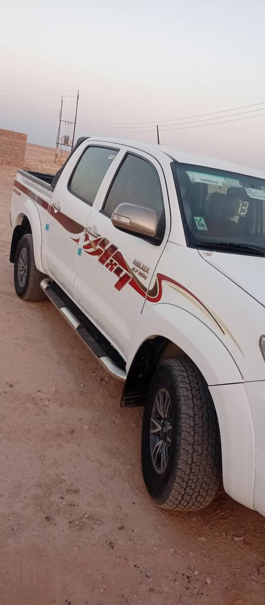 السلام عليكم بيكم فورويل موديل 13 كويتي كير عادي رقم اربيل بسمي مكفوله من اصبغ وتعديل محرك مو مفتوح المكان الرمادي ***********
