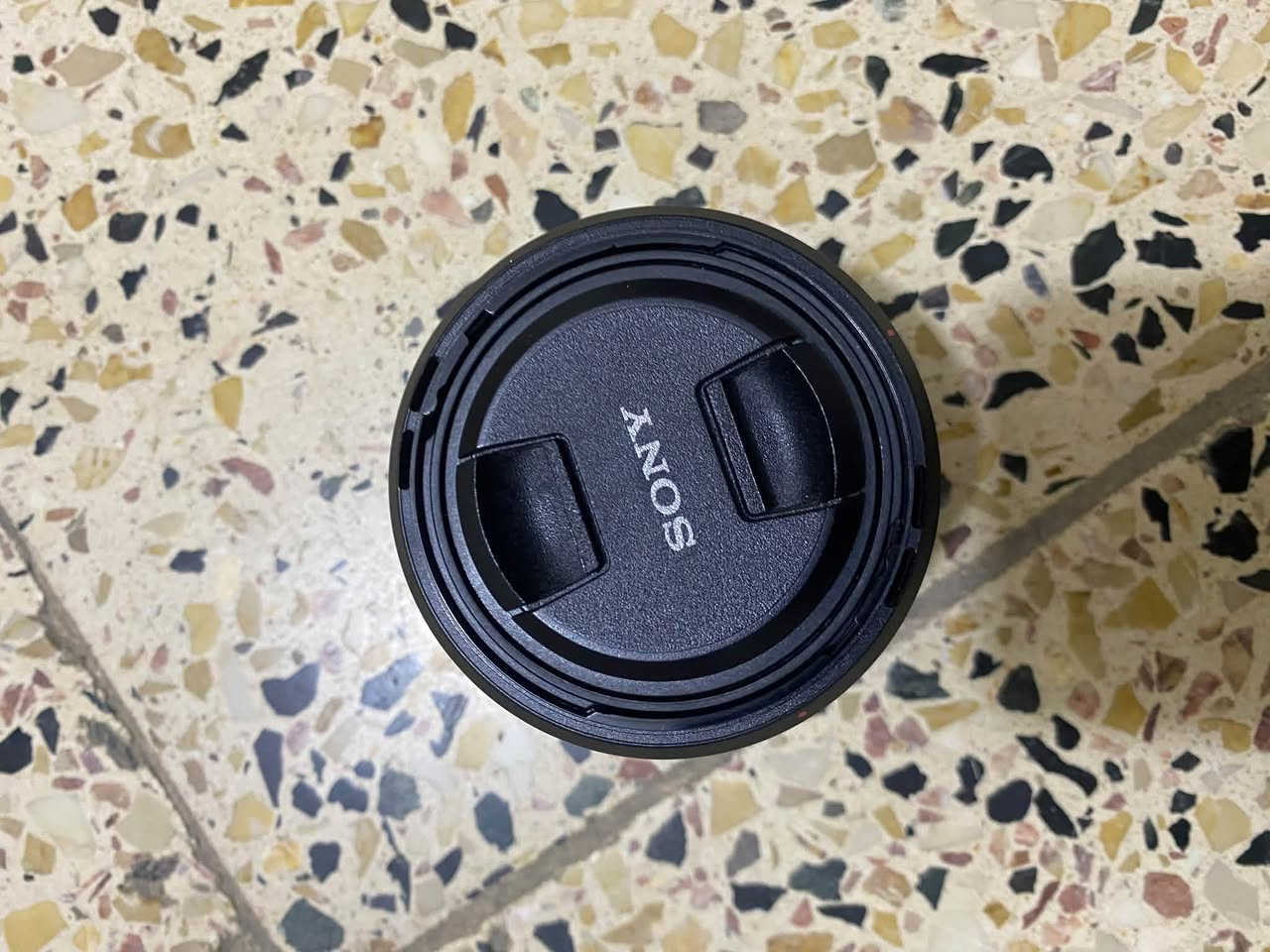 سوني • ٥٠مم • فتحة f/1.8