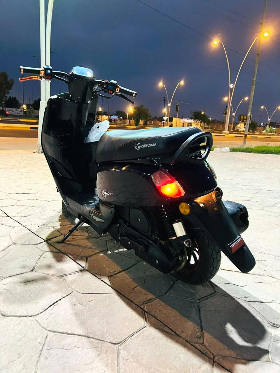 ماكس بوليسي • ٢٠٠٨ • مكسور