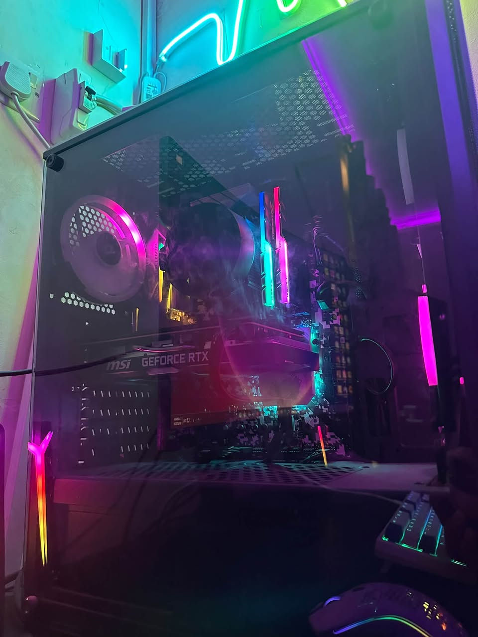 السلام عليكم
تجميعة كامله للبيع 
PC:
RTX 2070 8g
Ryzen5 3600x
Board b450
Ram 16g
Hard 420g ssd
Hard 1800g hdd
Power supply 750w

شاشةAorus
1ms
165 hertz 
27 inch 

ماوس glorious model O
كيبورد Ducky one tow mini
مايك fifin 
هيد سيت hyper x cloud II

السعر مليون ومية
بغداد
***********
