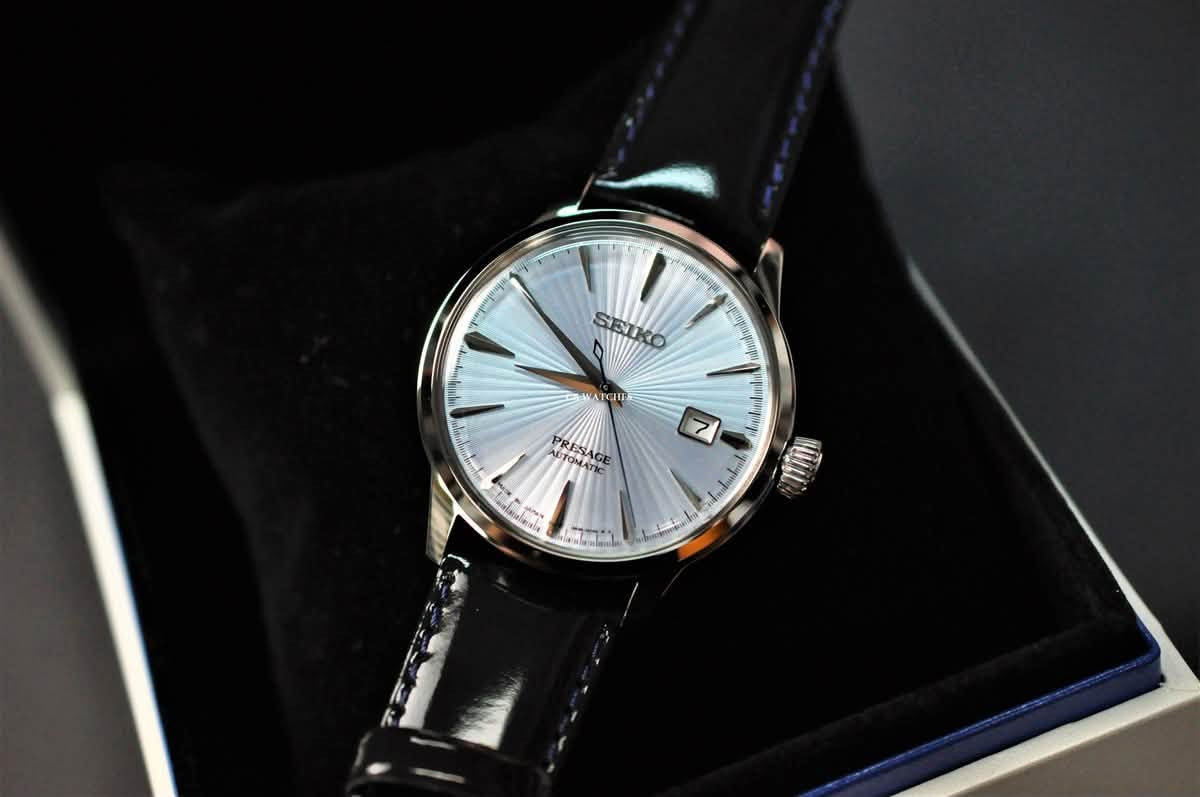 Seiko

Presage Automatic

متوفر وكالة ضمان سنة 

قطر 40.5

اوتوماتيك 

احتياطي الطاقة 41 ساعة 

23 حجر 

زجاج مقاوم للخدوش والصدمات 

مقاوم للماء 50 متر 

ماكنة كشف 

توجد خدمة توصيل 

***********

نص مكتوب في الصور:
- CHRONO24.COM