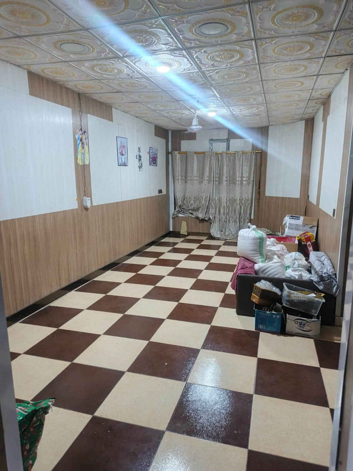 بيت ١٠٠ متر قاطين كامل مواصفات العنوان حي الفنانين قرب مدرسة نسيم ميسان
***********سعر خاص
