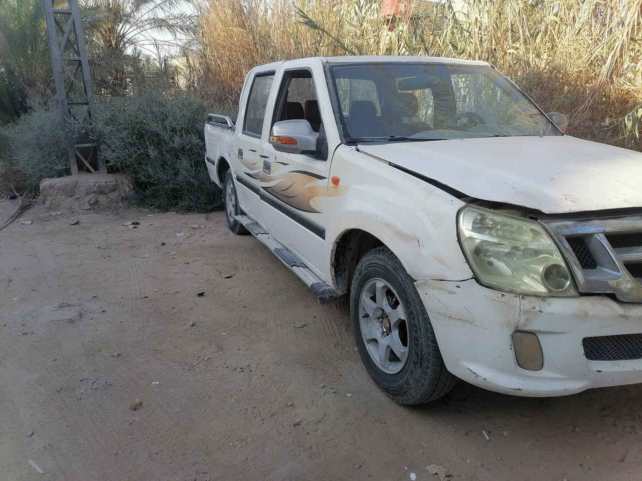 سلام عليكم بيكم فتون 2013
محرك وكير خير من الله
شاصي نضيف رقم بصره تحويل الكشر شوف العين 
سعر 30 وبيها مجال
البصره بني منصور ابوغريب
اتصل وتدلل مارد خاص
رقم ***********
