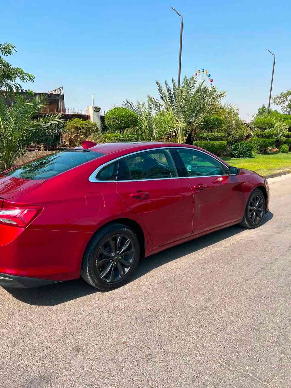 ماليبو 2019 نص فول 
بانوراما 
شاشة 
تبريد ثلاجة 
ماشية 134 كيلو 
صار بيها هنا طخات وممصليحها 
رقم بغداد الدولي 
تحويل ثاني يوم 
مكينه 1500 
مكانها بغداد حي الجامعة 
***********
