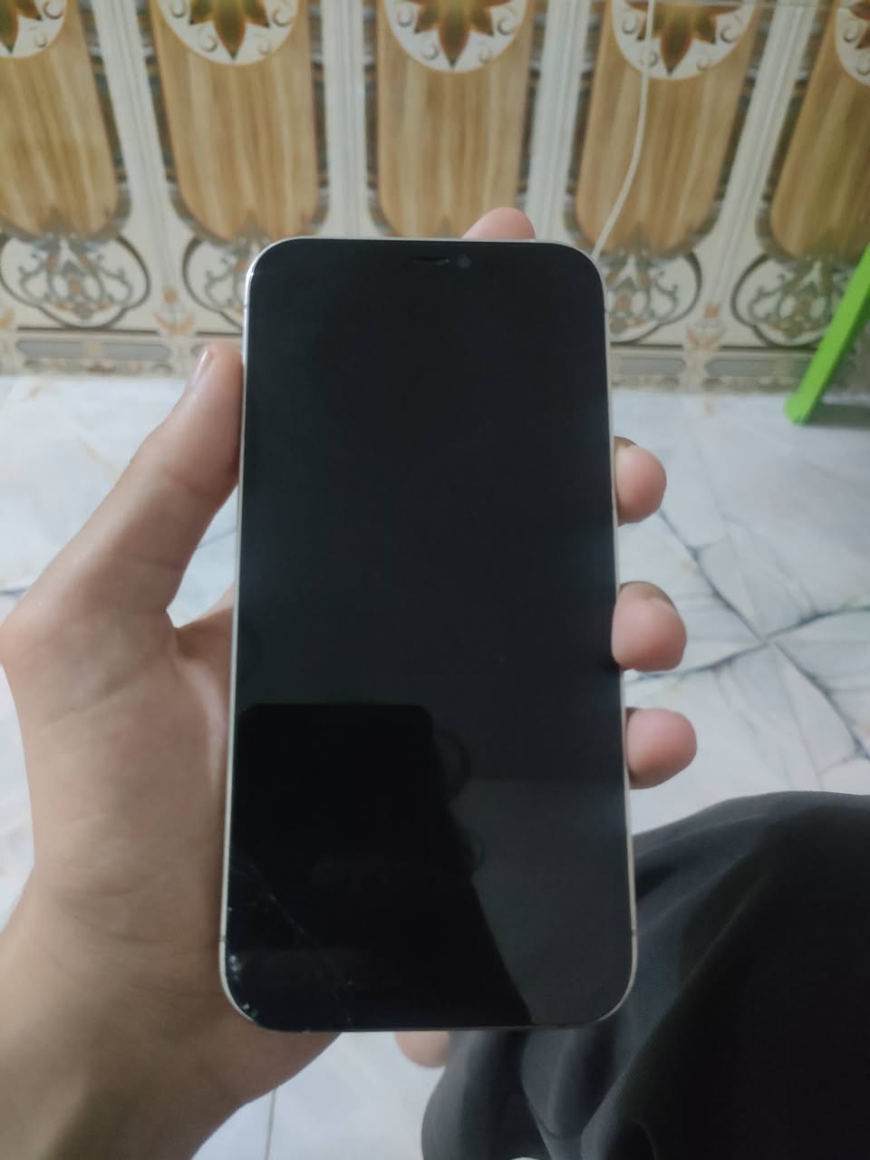 ايفون 12 برو فقط
ذاكره 128 
الون ابيض ع ذهبي 
مبدل شاشه اصليه (تفصيخ)
وكذالك بطاريه مال ابل (تفصيخ) 
والبطاريه 84 
والشاشه ثلاث خيارات 
السعرر 280 وبي مجال بسيط 
ومكاني بغدادددد بغدادد؟ 
وماعندي توصيلل
للتواصل خاص او عالرقم….
***********
