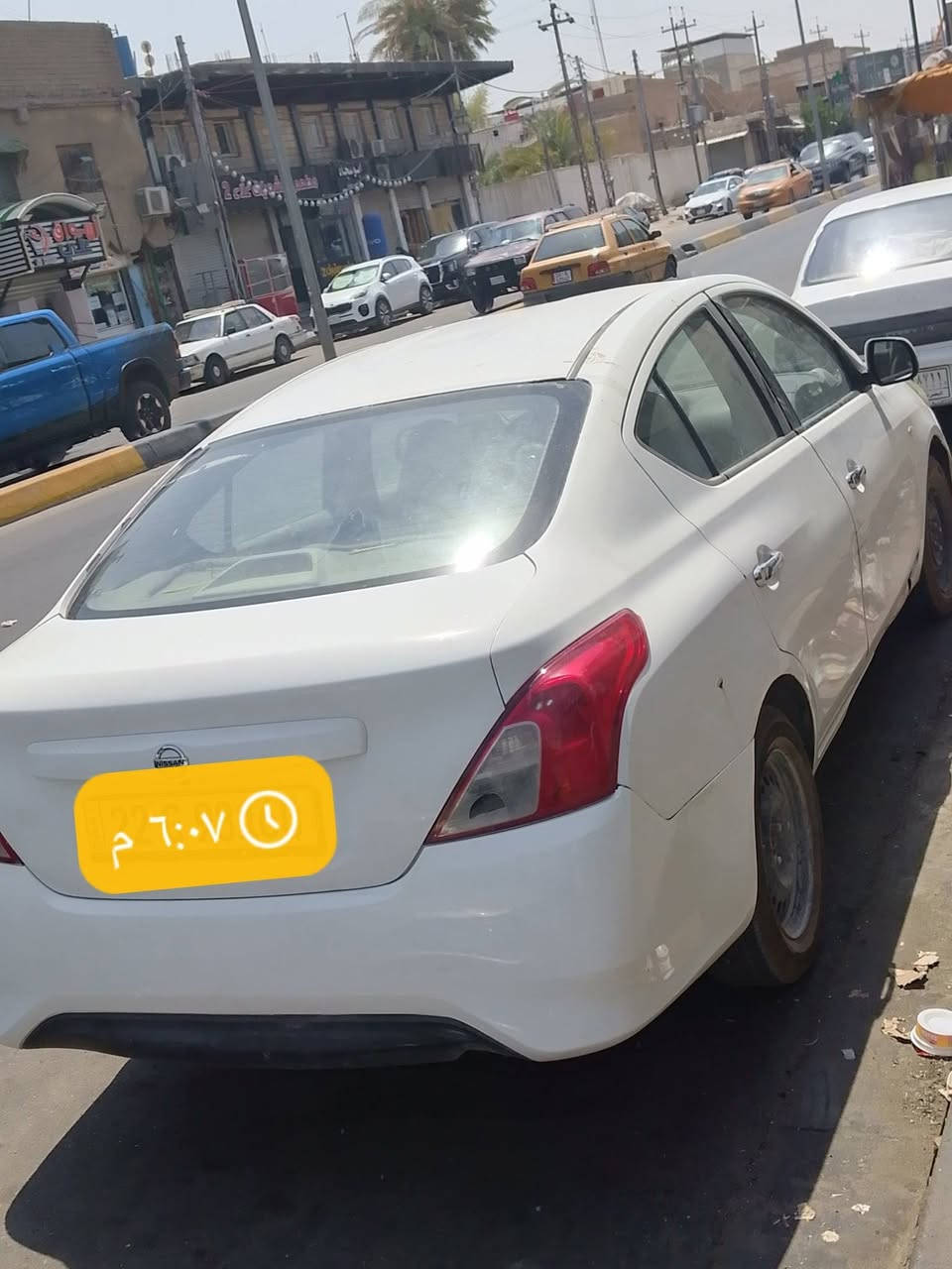 دالسلام عليكم نيسان سني ادوات سياره متومه رقم انكليزي الجديد وسنويه كفاله مكينه وكير وحداده وتبريد جان شغال حاليا ليكت الفابريته داخليه فقط مكفوله سرقه وعشائر سياره ما ناقصه شي جاهزه من كلشي سعرها ب35 وبيه مجال قليل العنوان بصره ***********
