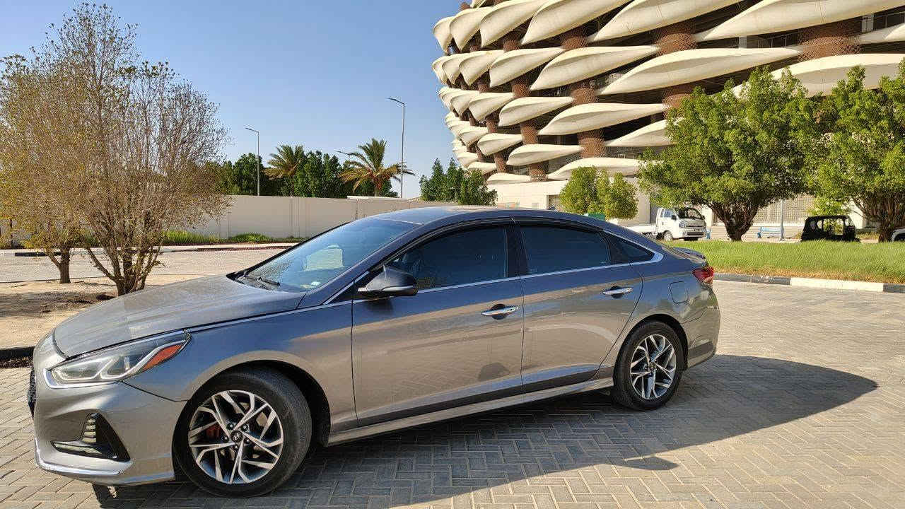 #سوناتا_جديدة_مالت_جناي_بالعافية_عالياخذها 
من رخصة الادمنية🤍🌹
سوناتا 2019 Hyundai Sonata, Limited
السيارة limited يعني أعلى فئة بالسوناتا
🚫للبيع او مراوس بـk4 نظيفة🚫 
💠السيارة كفالة محرك وگير وشواصي ولغود، سيارة مالت جناي للبيت جديدة بالعافية على الي ياخذها والله 

💠 السيارة فول الفول عدة فتحة فقط
وارد امريكي 

💠حادثها خفيف جدااا، بنيد وكسر بدعامية فقط، صور الحادث والسونار مرفقة بالمنشور 
مكينة 2400  المرغوب 

🔷مواصفات مفولة: ✅👏🏻
🔸بصمة تشغيل 
🔸بصمة أبواب
🔸كراسي كهرباء
🔸تبريد قطعتين
🔸تدفئة كراسي
🔸تدفئة ستيرن 
🔸رادارت نقطة عمياء
🔸مثبت سرعة 
🔸تحكم ستيرن جهتين
🔸دبل جداحة 
🔸انظمة قيادة sport, normal, eco 
🔸اريل نفكيشن  
🔸يدات نيكل
🔸تدعم تشغيل الخرائط عالشاشة
🔸تبريد ثلج
🔸صندوق ذكي يفتح عند الاقتراب
🔸اشاير بل مري
🔸اشارة ترحيب
🔸داخل اسود
🔸سياره نظيفة وعالوضع البلاد 
💠(للعلم السيارة مبرجة على استقبال البانزين العادي بدون اي دوانز) 💠
🔸عليها إضافة ويالة جديدة مال سوناتا 23
🔸طخم تاير جديد
🔸رقم بصرة جديد انجليزي وبسمي تحويل  ثاني يوم
🔸السيارة ماناقصها برغي جديدة كلش، بالعافية على الياخذها🤍🌹
 للاستفسار : : : 
***********
***********
عنوان بصرة،مركز  
سعر 146 وبيها مجال بسيط إن شاء الله للشراي
