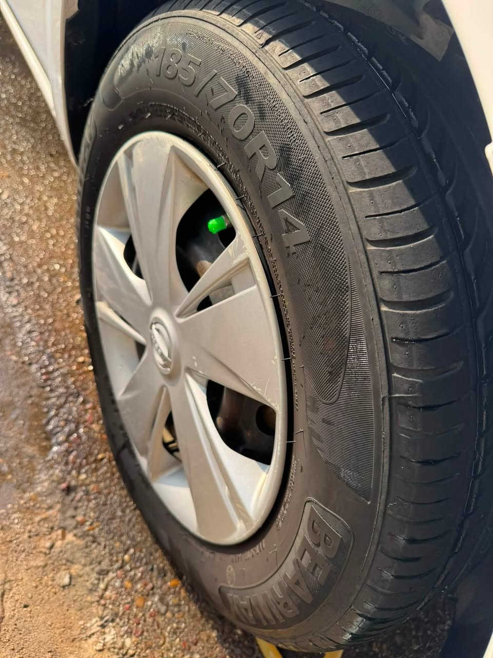 نيسان سني هندي بليته زرقاء موديل 19
ماشيه 82km
السياره مكفوله من الصبغ و التبديل فقط بارد بيهه بدون دواخل شاصي للغد كله كفاله سنور جديد مرفق بل منشور 
السياره جاهزه بدون نقص تخم تاير جديد +باتري 

السعر 93 

مكاني الزعفرانيه اربع شوارع //***********
