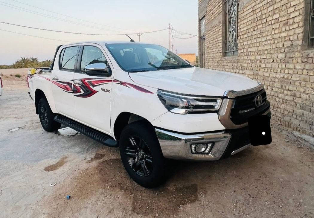 سلام عليكم

فور ويل كويتيه 

فول واحد ع واحد 

بصمه بيبان +بصمه تشغيل 

تبريد قطعتين 

ثلاجه بجكمجه 

تحكم استيرن 

مثبت سرعه 

تخم تاير جواها صار اسبوع شاده الاسبير مانازل 

كامره خلفيه +حساس خلفي 

شاشه 

سياره مفوله فول 

رقم مثنى بسمي شخصياً 

ماشيه 69

مكانها سماوه 

مداور ثاني يوم 

***********
