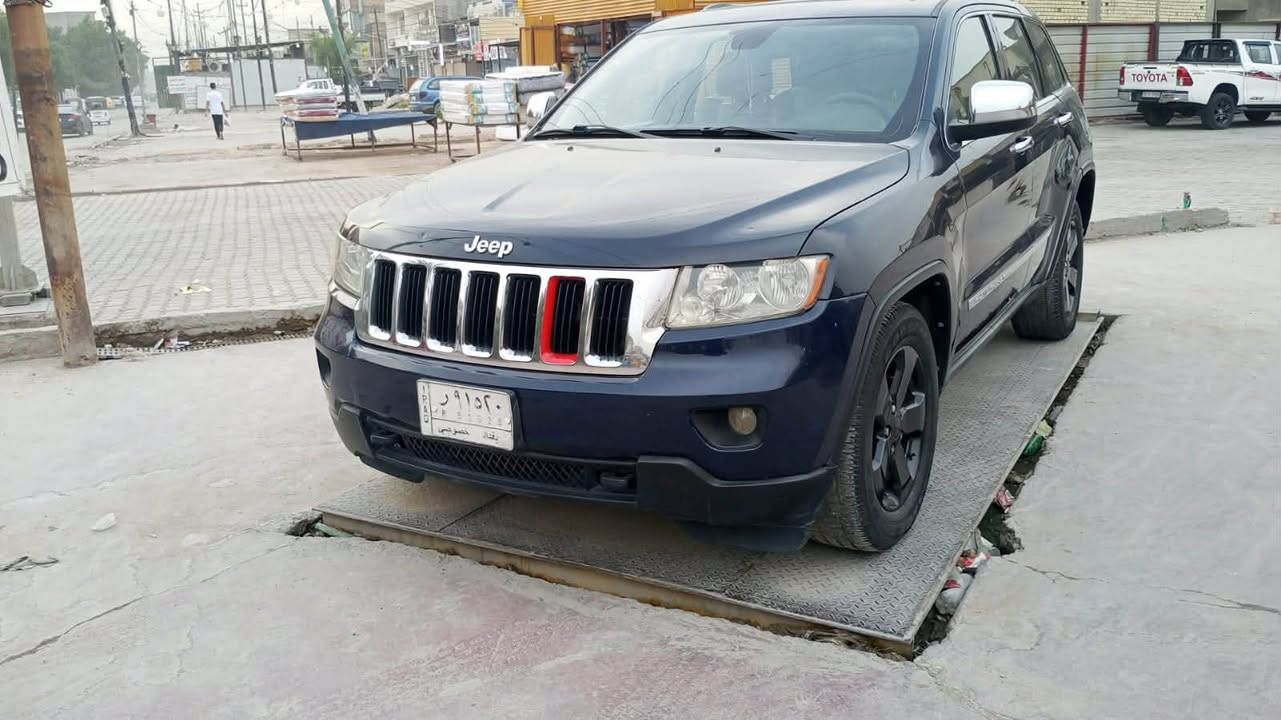 ٢٠١٣ • ٦ سلندر ٣٦٠٠ • كشنات جلد بيج