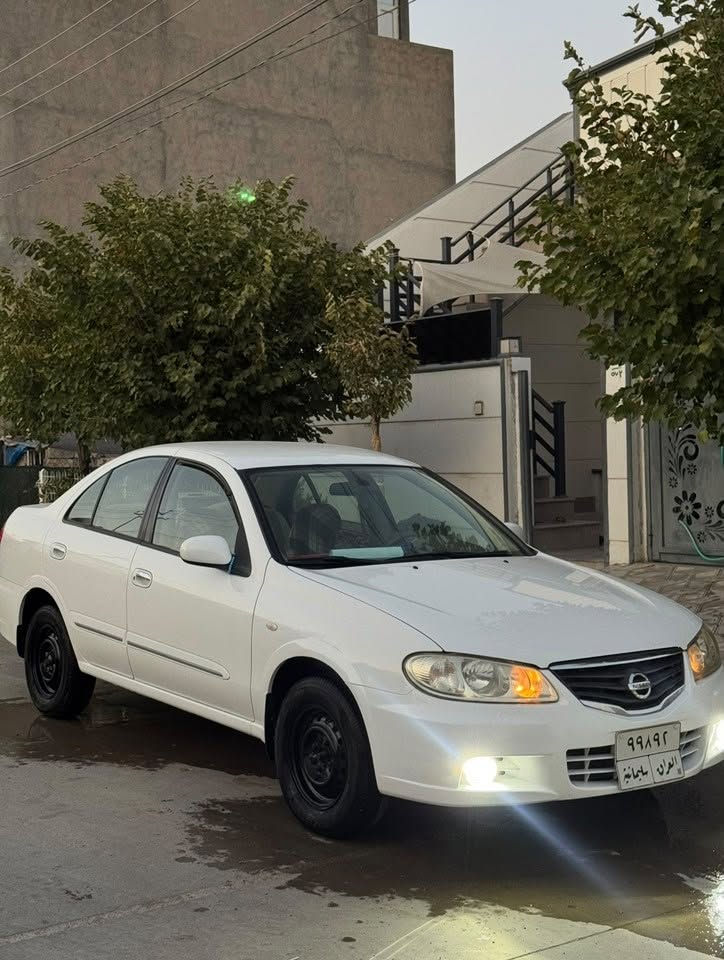 نــیــسـان ســەنــی یــابانی مـۆدێـل 2011 سپی بەفری  فوول بەس گـێـڕ عادیە بێ بۆیاخ بێ شوخت هیچ لێدراوی نییە پێش و دوای کەپسە سۆنەرم داناوە مەکینە سپی ١٦ مەرغوب  گێڕ و مەکینە بەشەرت  تەبرید بە شەرت چوار تایەی تازەی لەژێرە.  104$ مەجالێ برایانە                 
شوێن عەربەت   ژ.م ***********
