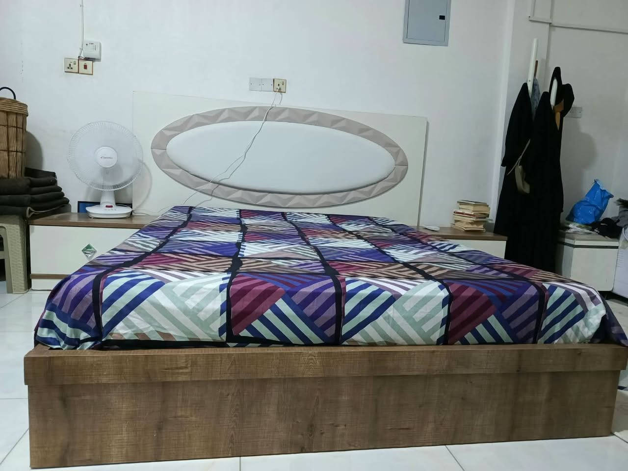 السلام عليكم 
بيع مستعجل 
غرفة تركي من الزينات ماخذيها بمليونين ونص 
ويردوها ب350قفل بدون عملة بسبب ضرف مستعجل
شرط النظافة ومبيها كل ضرر اخت الجديدة
المكان شارع الوكفة
شراي راسلني ادزلك رقمهم
