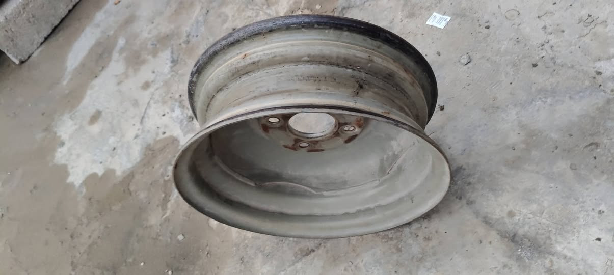 تك واحد • قطع غيار