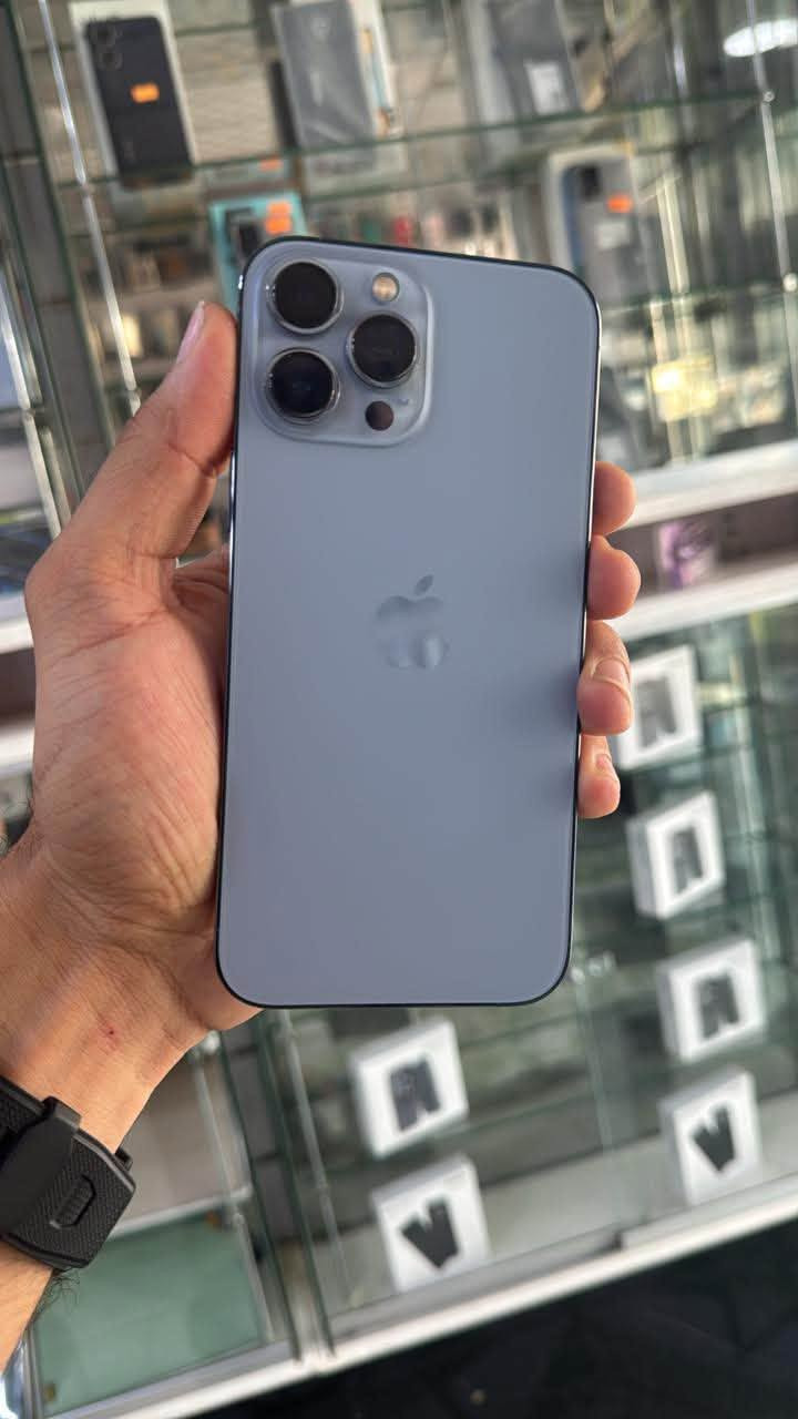 �🔥 تشكيلة الآيفون متوفرة الآن لدى مكتب روتانا 🔥🍎
📱 اختيارات متعددة | سعات متنوعة | ألوان مختلفة
✨ كل اللي تبحث عنه من أجهزة الآيفون بمكان واحد!

━━━━━━━━━━━━━━━━━━

💎 iPhone 15
▫️ 15 Pro Max — 256GB
▫️ 15 — 128GB

💎 iPhone 14
▫️ 14 Pro Max — 256GB
▫️ 14 Plus — 256GB
▫️ 14 — 128GB

💎 iPhone 13
▫️ 13 Pro Max — 128GB / 256GB / 512GB 🎨 جميع الألوان
▫️ 13 Pro — 256GB
▫️ 13 — 128GB / 256GB

💎 iPhone 12
▫️ 12 Pro Max — 256GB
▫️ 12 — 128GB

💎 iPhone 11
▫️ 11 Pro Max — 256GB
▫️ 11 — 128GB

━━━━━━━━━━━━━━━━━━

📦✨ وكذلك متوفر لدينا جميع الأجهزة الجديدة
🔥 أحدث الأجهزة • خيارات متعددة • أسعار مناسبة

📞 للاستفسار والحجز:
***********

📍 موقعنا: شارع الخليج — قرب المحكمة
📌 مجاور مطعم أولاد سلمان

━━━━━━━━━━━━━━━━━━

💥 لا تأجل اختيارك… جهازك بانتظارك في مكتب روتانا!
🔥 اتصل هسه واحجز جهازك قبل نفاد الكمية! �
