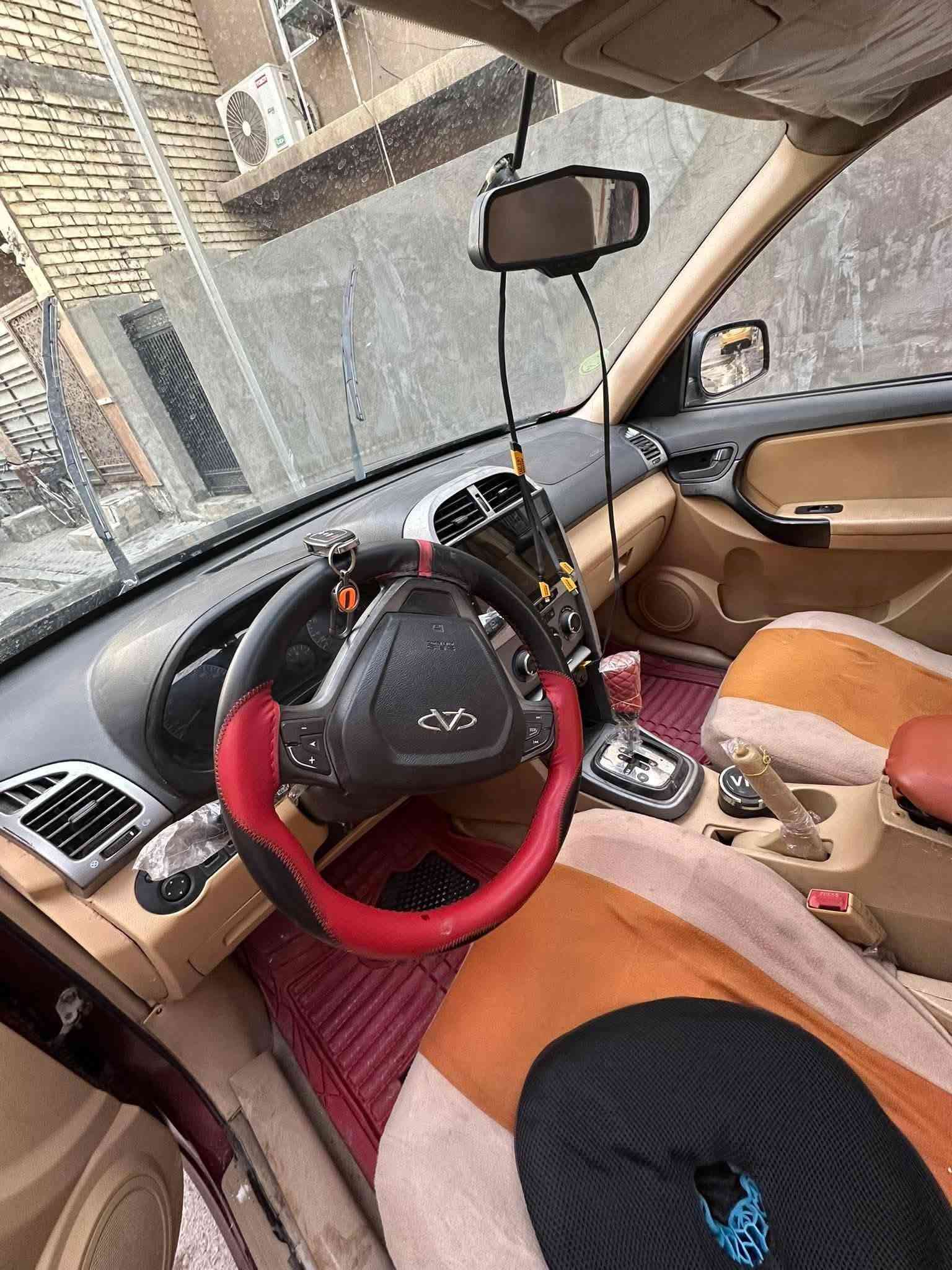 السلام عليكم // ***********
تيكو  م ١٣ كير محرك جدد تبريد ثلج ارقام وسنويه جدد سياره جديده مالت بيت لون مميز بدون ضربه و صبغ فقط ربع الجاملغ لامامي بدون دواخل صدر جديد تايرات جدد رايدها ب ٤٨ وبيها مجال حك الجيه مكاني بغداد  البوك ***********
