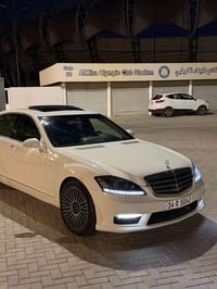 مارسدس 2006 s550 sclass وارد ياباني للبيع او المراوسه بيه قطعتين صبغ ج...