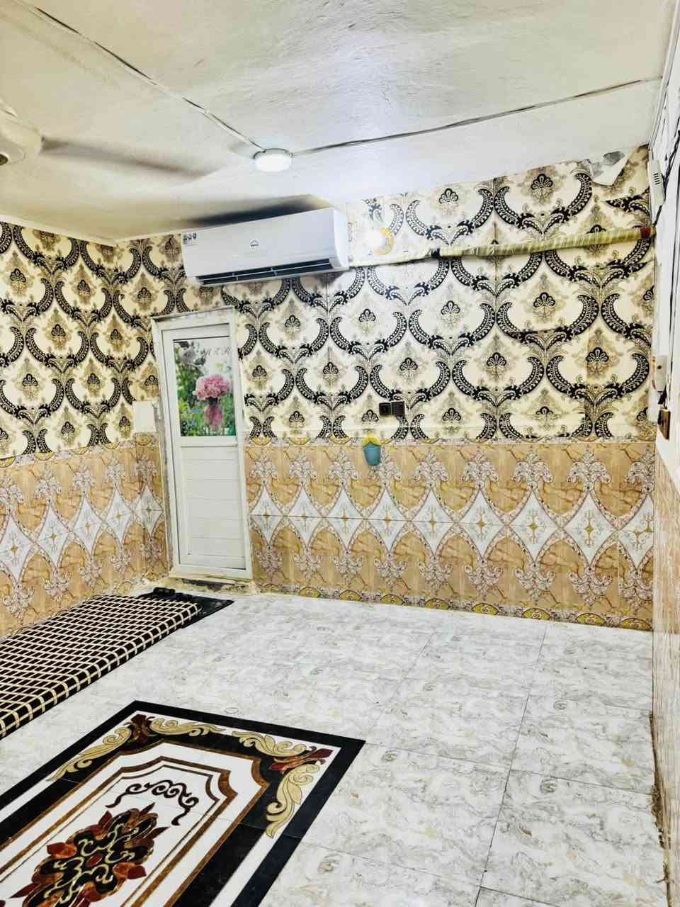 السلام عليكم بيت دولان ب حي الوحده
مقابيل المركز قرب روضه البيارق 
كلس مناسب هذا واتسابي 
***********
