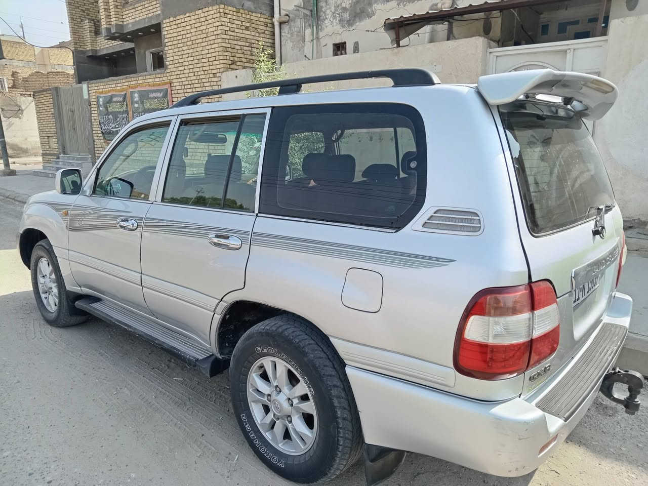 لاندكروزر مونيکا • ٢٠٠١ • رقم انگليزي
