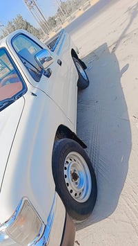 بيكم هايلوكس ٢٠٠١ رقم بغداد انكليزي مميز بسمي السياره جاهزه من كلشي حد...