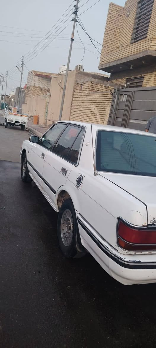 السلام عليكم
سيدان 1988 جاهزه للأخير مكينه ثنين ونص
حدادديه تبريد كير مكينه كفاله 
مراوس بصفره او بيع
مكاني الناصريه 
للاتصال ***********
