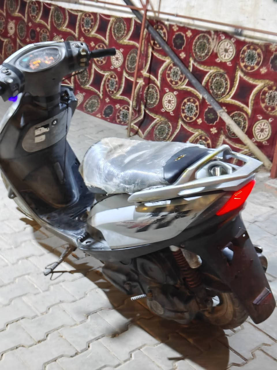 السلام عليكم ماكس 140 للبيع كهربائيات كلهه شغاله مكينه مامفتوحه سعرها 550 بيهه مجال مكان الكرنه ***********
