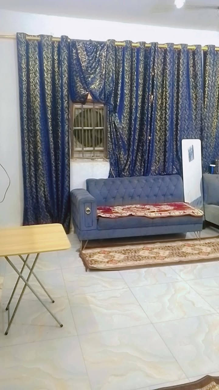 الدار للبيع
مساحه 62 متر طابق ونص
 صاله ومطبخ وغرفه فوك وسطح.
العنوان: ابو دشير خط النفط مقابيل بانزين خانه 
السعر:35 مليون وبي مجال
المعلومات:
زراعي سند 25 مضمون 

رقم الهاتف بي واتساب:***********
