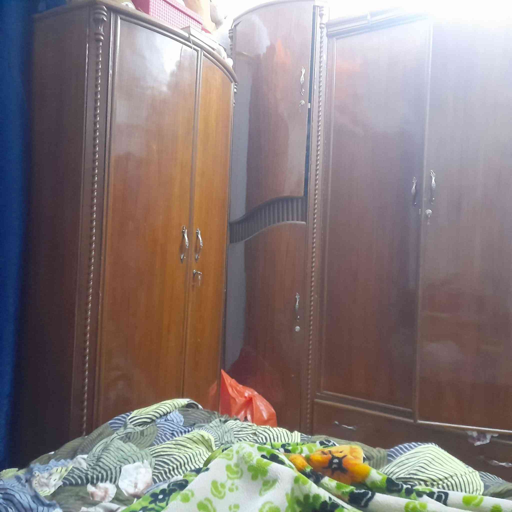 سلام عليكم عندي غرفة نوم للبيع صاج عراقي تكمة وللتواصل هاذة الرقم ***********
