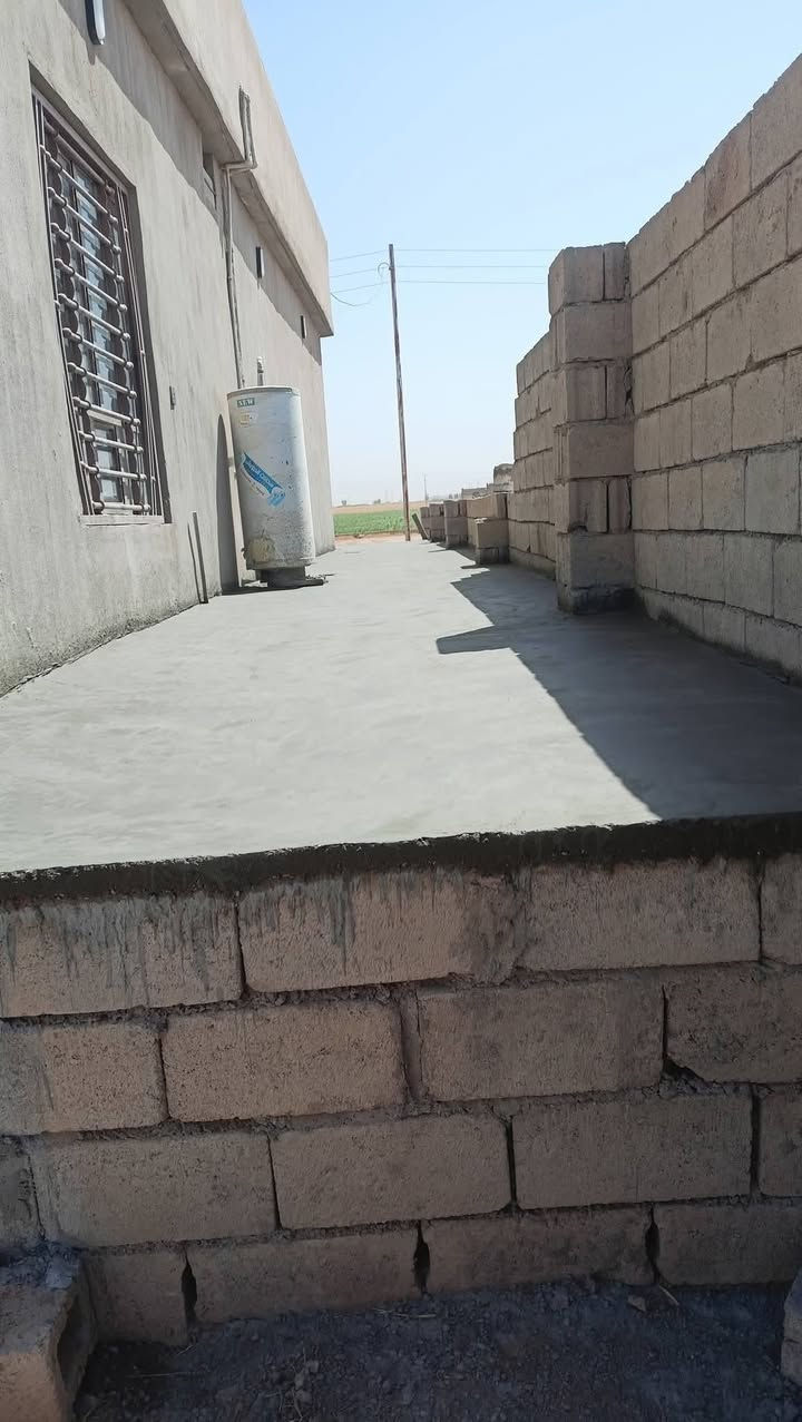 اسلام عليكم يوجد لدينا صب جاهز اوصب مركزي بأسعار مناسبة مع شقل رقم واحد تريد بلمتر تريد بلمكعب تريد شقل كطعيه عندك صبت حوش اوعندك داير مال بيت اوعندك قدمت بيت اوعندك صبت كاشي او سيراميك اوصبت لاش احنا حاضرين بتجهيزكم تم صب ارضيه    داير بيت او قدمت بيت مع سقل ميالج او مالج وهذا من فضل الله(***********)
