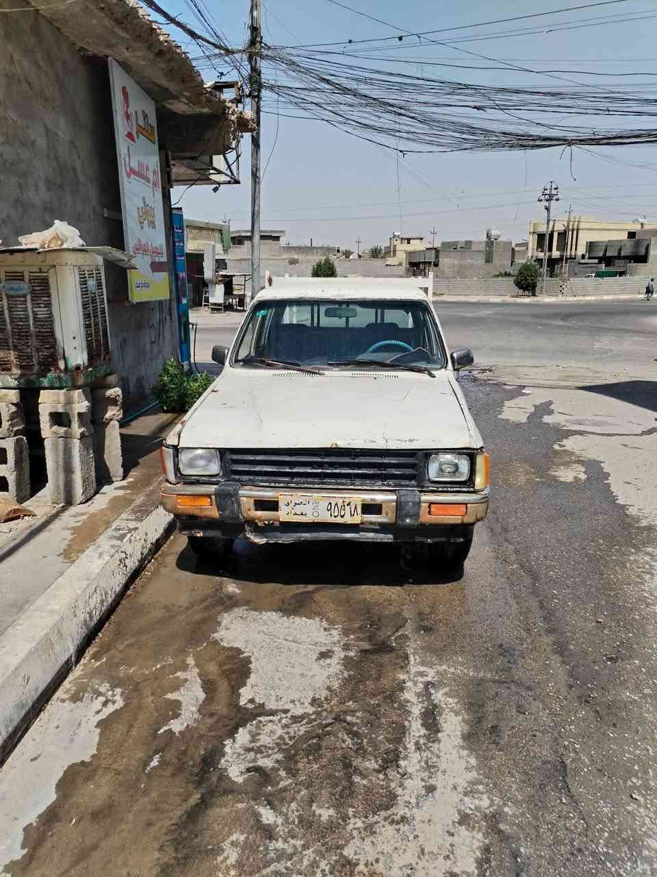 سلام عليكم بيكم للبيع الموديل 88 كير ومحرك نضاف تحويل مباشر السعر 30 ورقه وبيها مجال المكان الانبار الكرمه للاستفسار الاتصال على الرقم ***********
