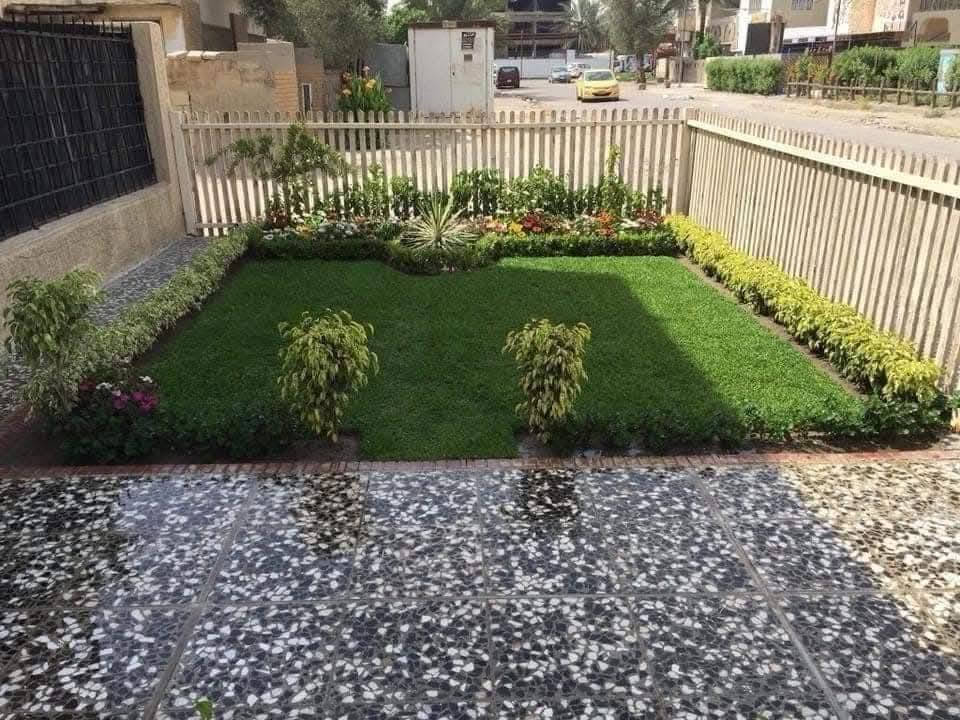 السلام عليكم يوجد فلاح تنضيف حدائق وتجهيزات كامله ارجو من الاخوه رفع المنشور مع تحياتي إلى مدير الاكروب *********** يوجد واتساب
